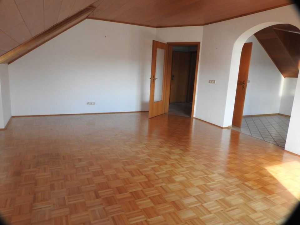 3ZKB Stadt, Schwabelweis, neu renoviert, Gäste-WC, EBK, 2. OG in Regensburg