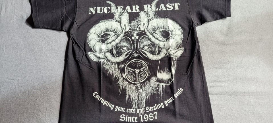 Nuclear Blast Label Heavy Metal Shirt Sammlungsauflösung in Kettenheim