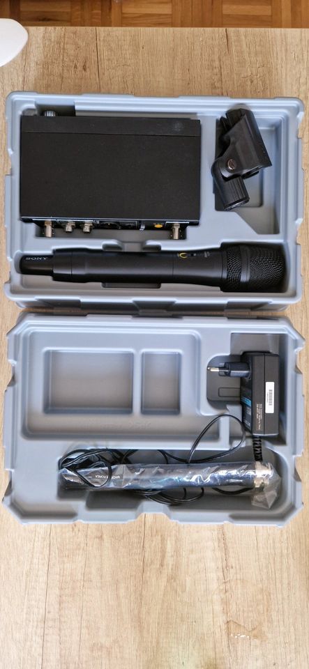 Sony DWZ-M70 drahtloses Mikrofon in Berlin