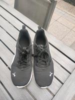 PUMA Kindersneaker Größe 40,5 schwarz Nordrhein-Westfalen - Bedburg-Hau Vorschau