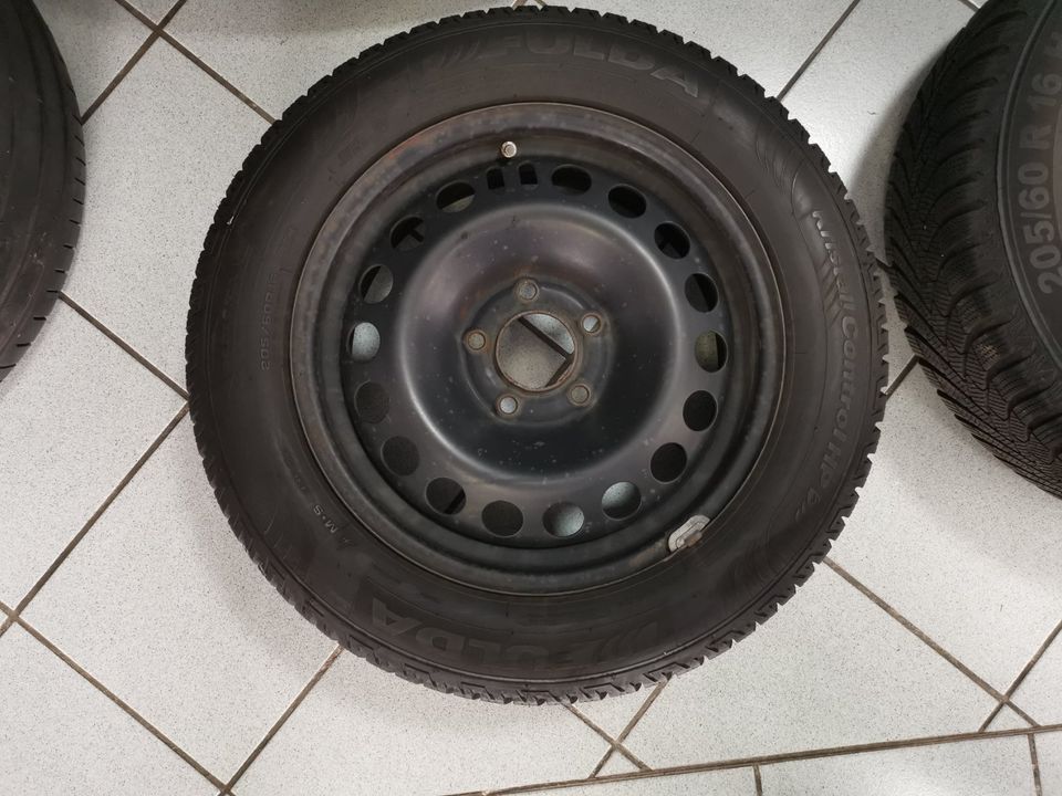 Opel Astra Stahlfelgen Winterreifen 205/60R16 A36 in Burscheid