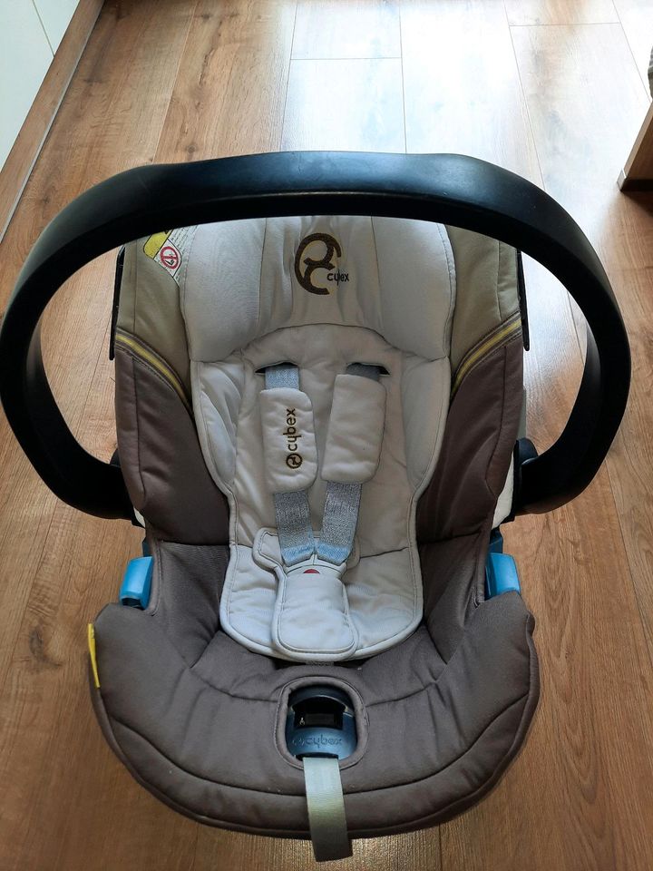 Cybex Babyschale Aton 3 in Beucha