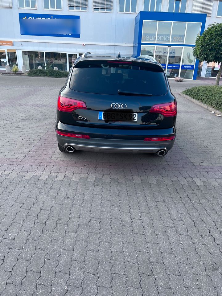 Audi  q7 Diesel 5 Sitzer 2.Hand 245 PS in Magdeburg