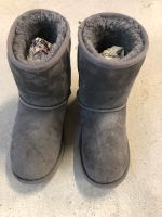 UGG Boots Classic II Gr. 35 Rheinland-Pfalz - Worms Vorschau