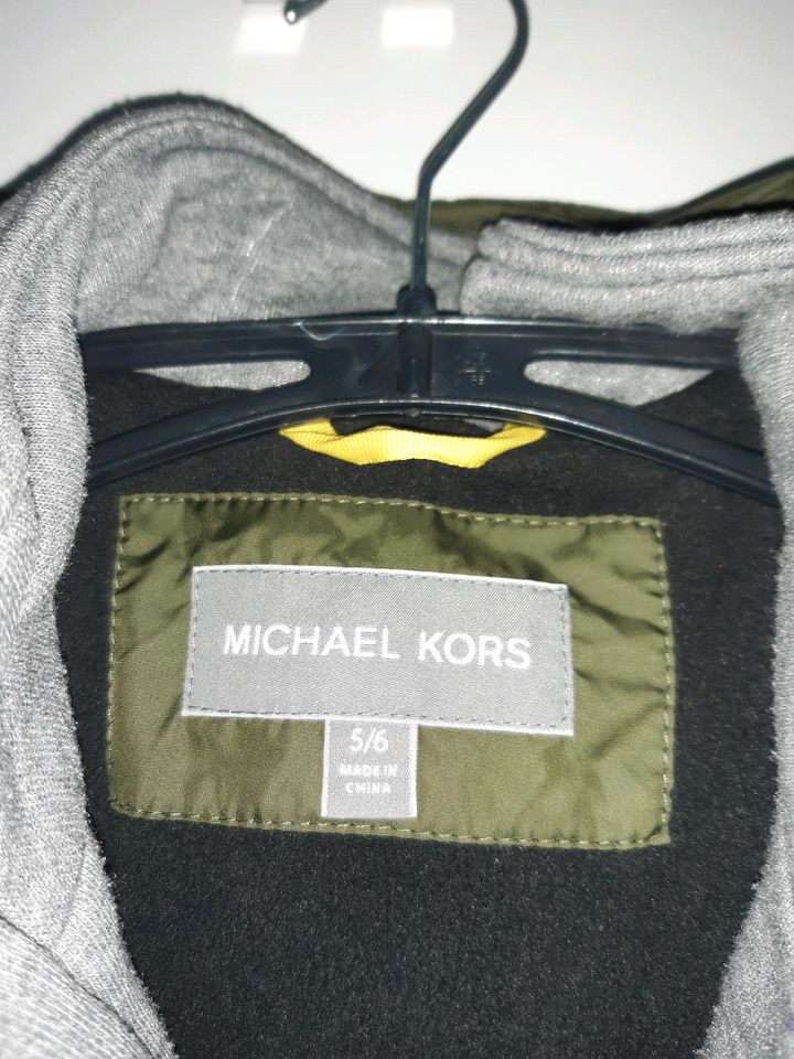 Warme Winterjacke 134/140 Michael Kors in Aschaffenburg