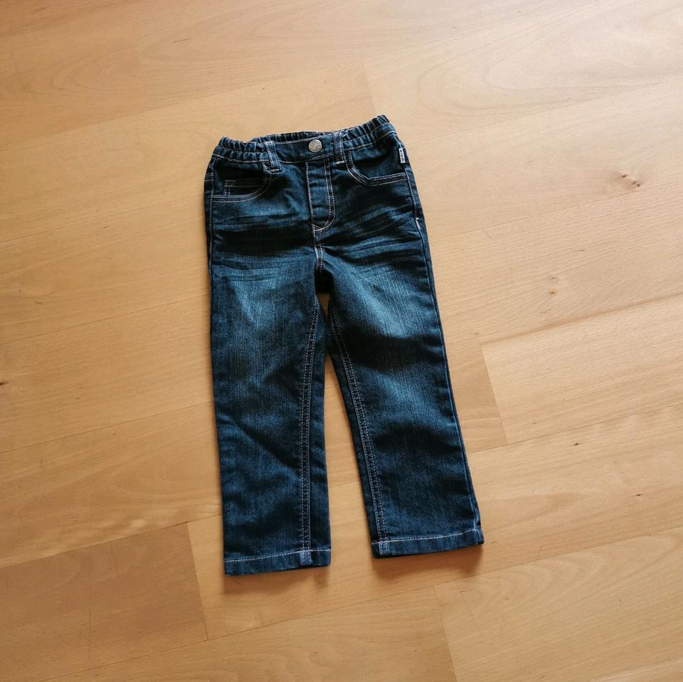 Neu, Schlupfhose/ Schlupfjeans/ Jeans, Gr. 92/98 in Plön 