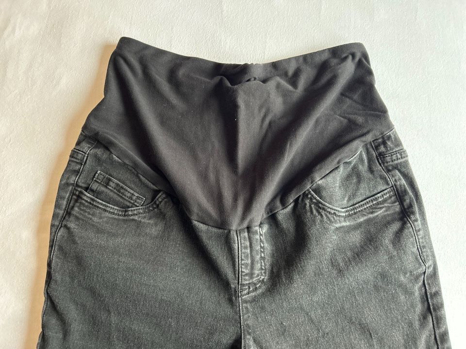 Schwangerschaftshose - Jeans - bonprix - schwarz - Größe 40 in Leinfelden-Echterdingen