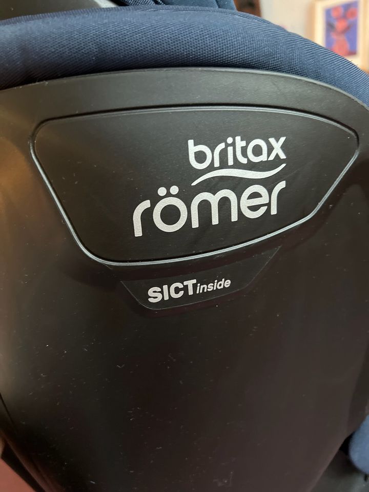 Britax Römer Dualfix M i-Size Moonlight Blue in Berlin