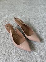 Calvin Klein high heels Schuhe Pumps nude neu Eimsbüttel - Hamburg Lokstedt Vorschau