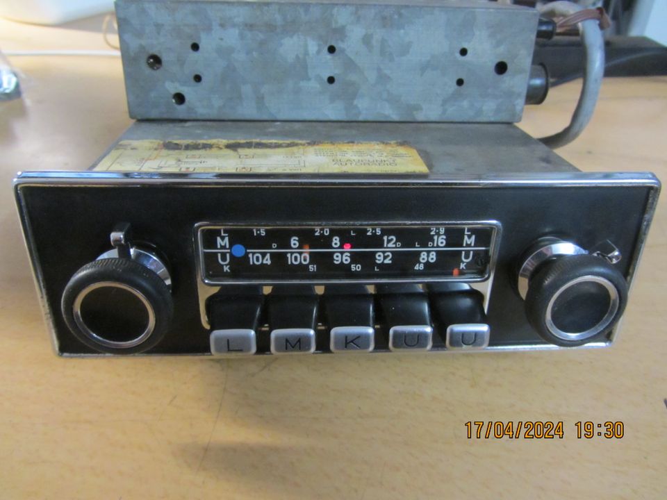 Blaupunkt Köln Oldtimer Radio 6/12 Volt für Porsche usw. in Duisburg