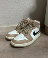 Nike Air Jordan 1 mid braun/weiß mit schwarzen Details Bayern - Königsberg i. Bayern Vorschau