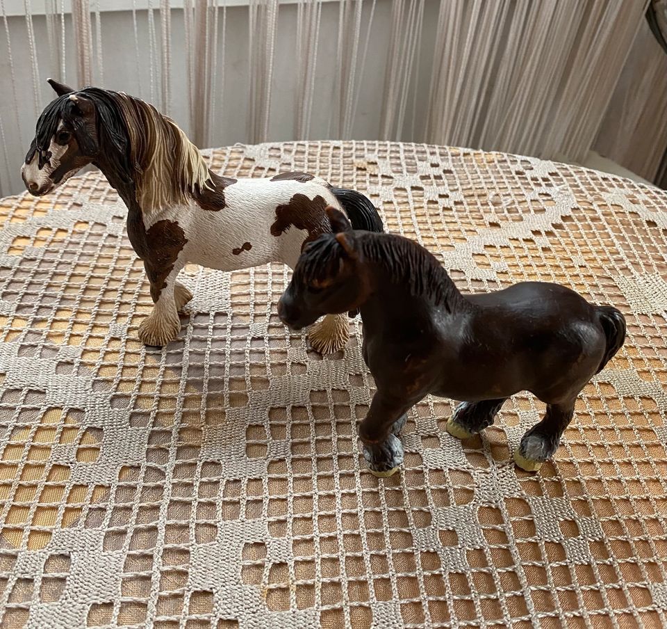 Schleich Pferde, Stuten, Fohlen, Reiter. in Alfeld (Leine)