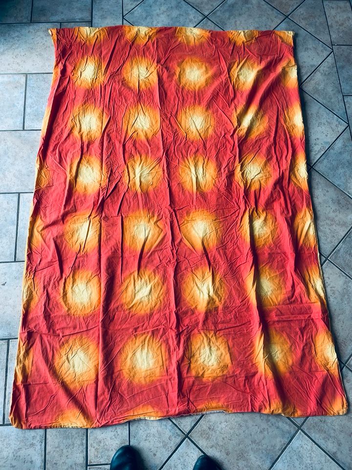 Bettwäsche/Bettbezug/Decke 135x200cm rot/orange/gelb in Rodenberg