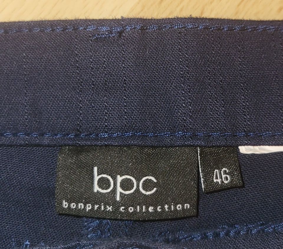 Boot Cut Jeans von BPC in dunkelblau, Gr.46, NEUWERTIG! in Gehren