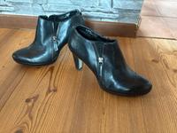 Edle Bugatti Pumps schwarz Gr.39 Absatz ca.  10 cm Brandenburg - Teltow Vorschau