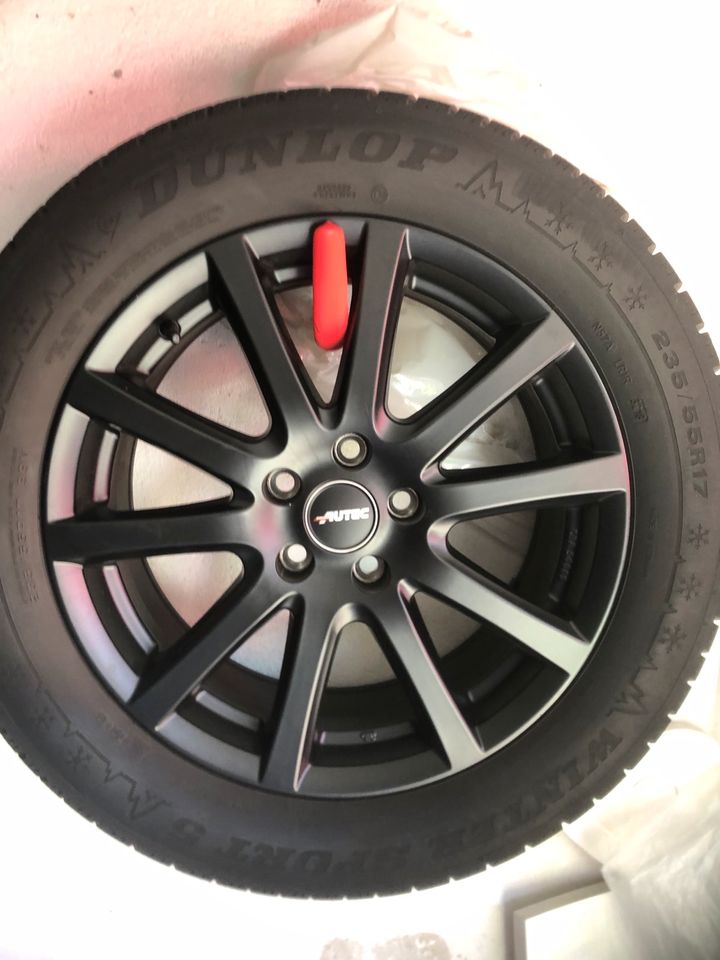 Felgen neuwertig AUTEC black ❤️mit Winterreifen 235/55R17❤️Kuga in Kürten