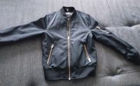 Schwarze figurbetonte Jacke, von C&A, Gr.134, nur 7€ Nordrhein-Westfalen - Iserlohn Vorschau