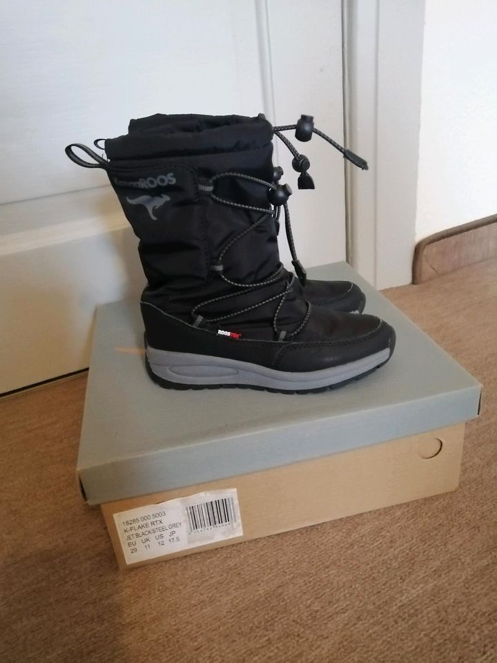 KangaRoos Winterstiefel, Schneeschuhe in Bobzin