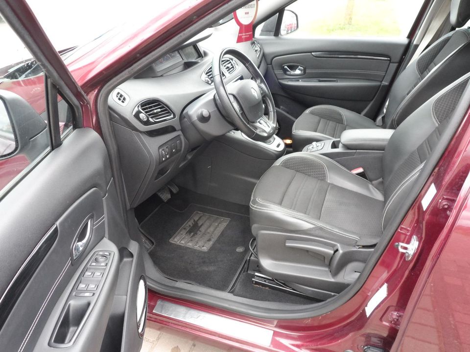 Renault Scenic 1.5 dCi BOSE Edition Automatik/TÜV NEU in Greifswald