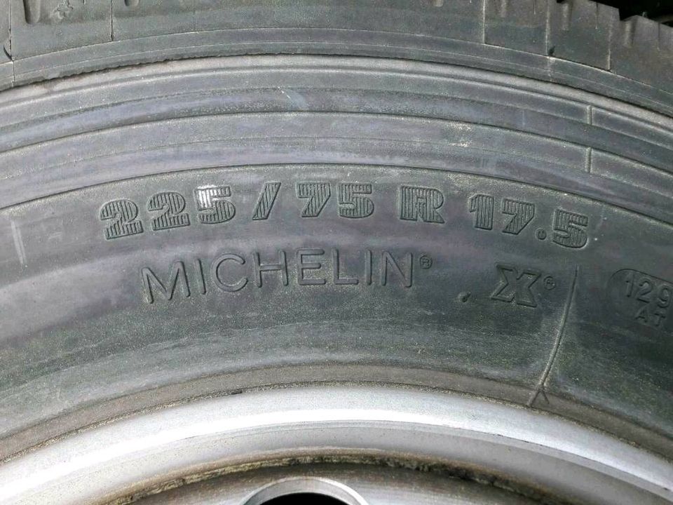 Reifen 215/75R17,5 Michelin, 315/70R22.5, 315/80R22.5, 315/60R22. in Rödinghausen