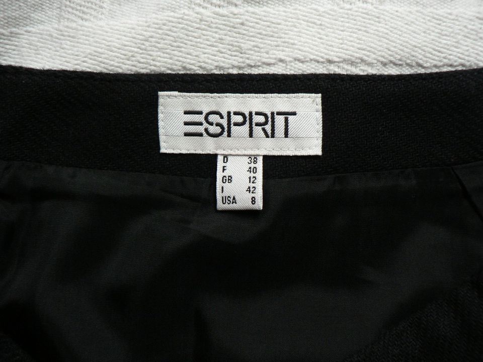 ESPRIT Midi-Rock Gr. 38 mit Wolle und Zotteln in Marburg