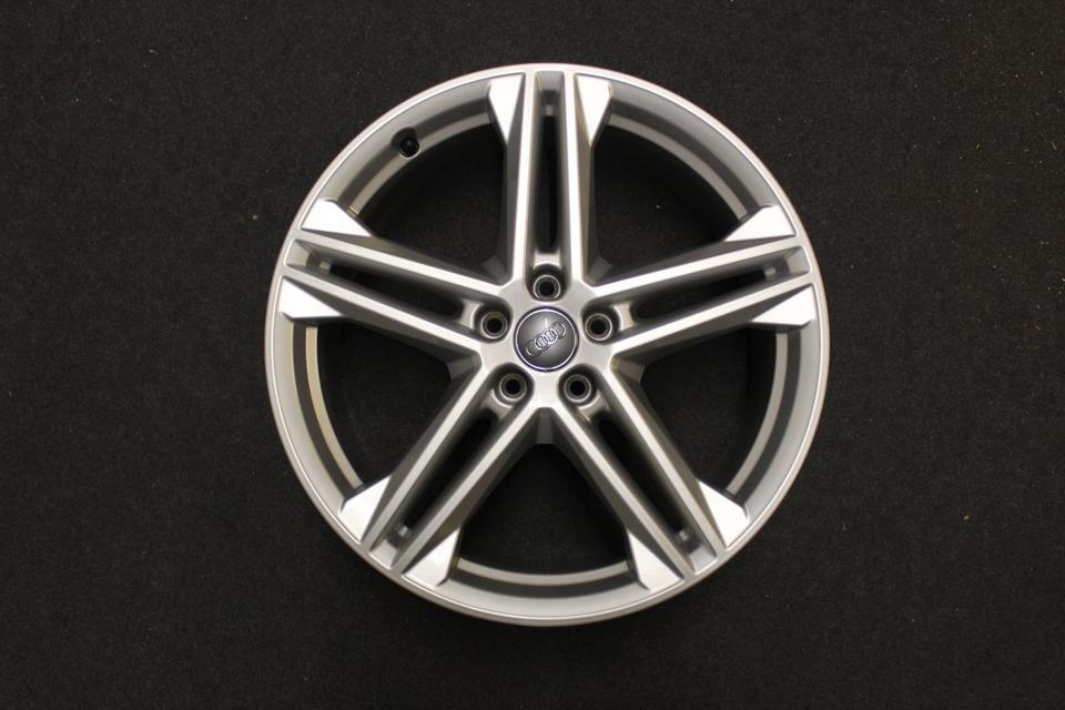 Original Audi Q5 SQ5 FY Alufelgen 8 x 20 Zoll ET 39 LK 5 x 112 in Brackenheim