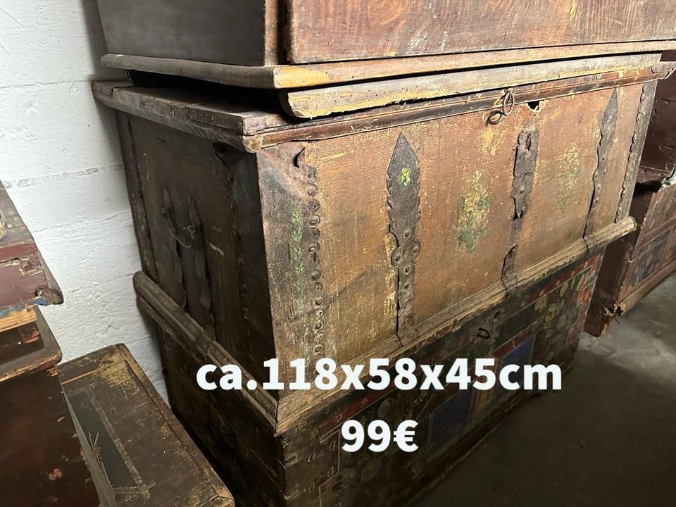 Antike Truhen Kisten ab 69€-99€ in Düsseldorf