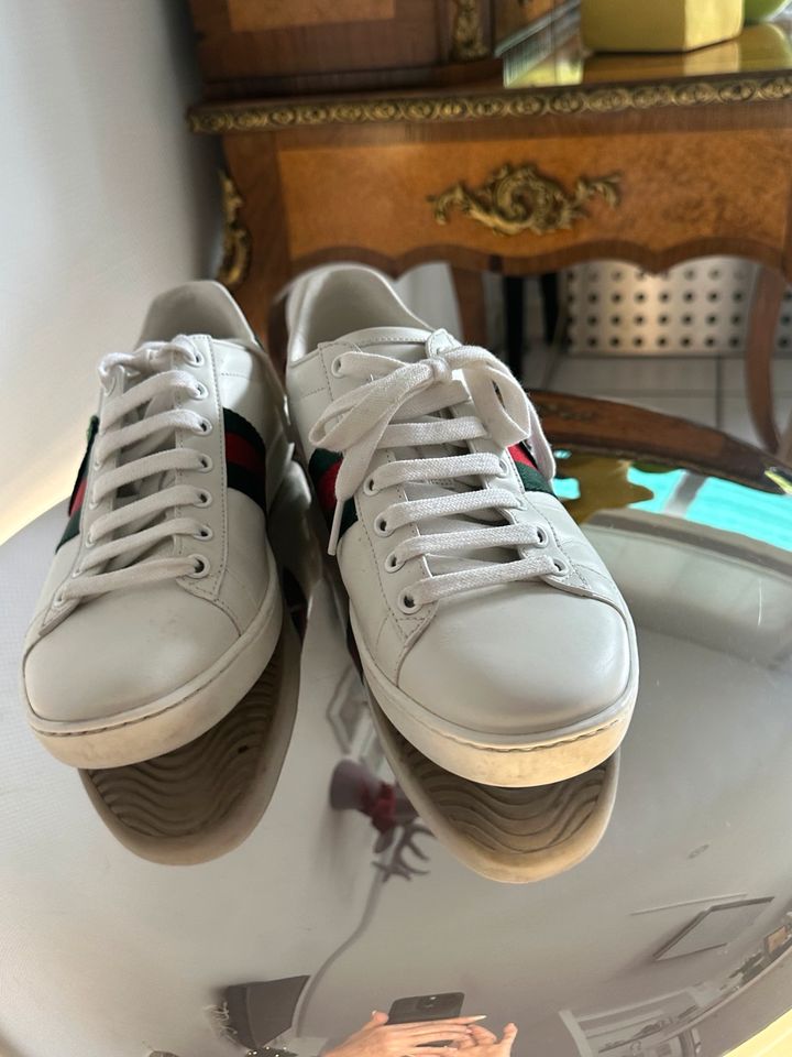 Gucci Damen Sneakers in Siegburg