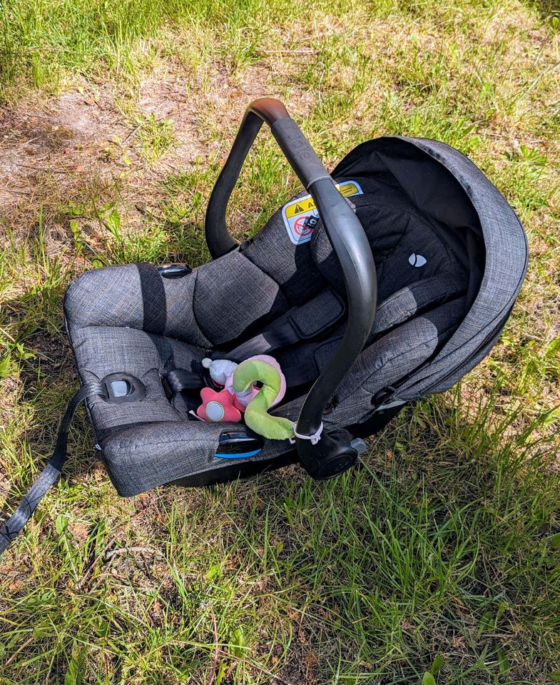 Kinderwagen + Zubehör in Leipzig