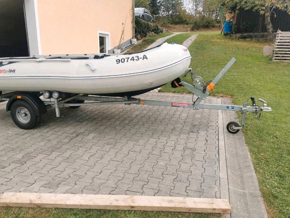 Schlauchboot Honwave T 40 in Neuschönau
