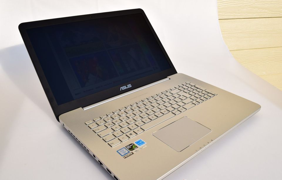 Asus N752V in Teilen-Parts in Rott am Inn