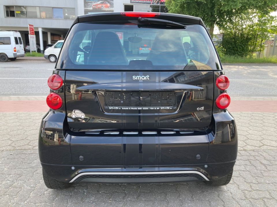 Smart ForTwo CDI WENIG KILOMETER SHZ PANORAMA ALU TOP in Hamburg