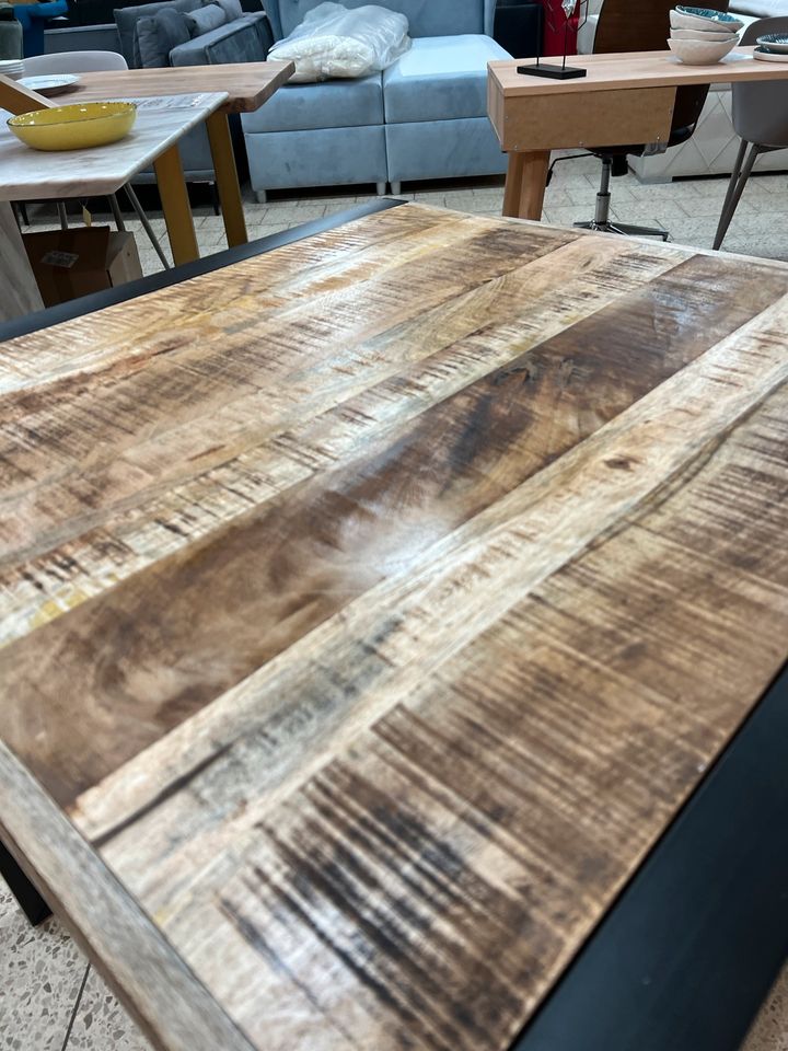 Tisch Esstisch Küchentisch Massiv Holz Möbel UVP285€ in Herbstein