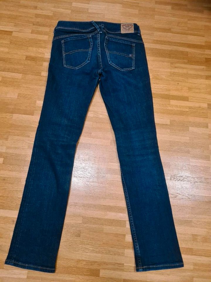 Tommy Hilfiger Jeans Victoria Straight 30 / 32 in München