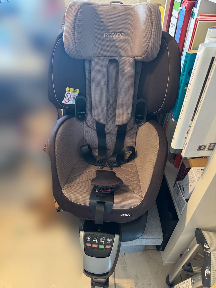 Recaro Zero 1 Kindersitz inklusive Babyschale in Greifswald