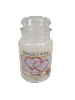 YANKEE CANDLE Große Kerze SNOW IN LOVE 623 g Duftkerze Nordrhein-Westfalen - Velbert Vorschau