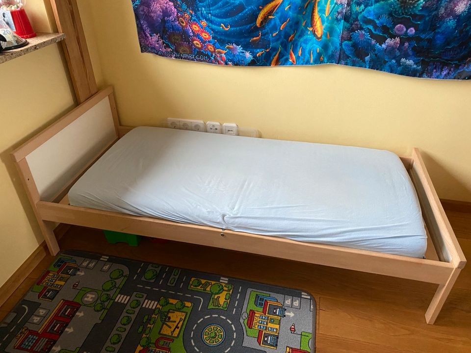 Sniglar Kinderbett IKEA 77x166 Bett Buche in Limeshain