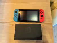 Nintendo Switch Konsole mit Station blau/rot Baden-Württemberg - Aldingen Vorschau