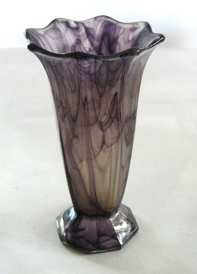 Große ORALIT Vase (lila Cloudglass) um 1930 Art Deco Pressglas in Zeesen