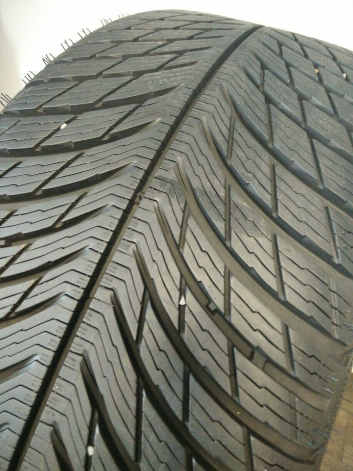 Winterreifen 235/40R18 Mercedes A B CLA Klasse W177 18" Alufelgen in Berlin