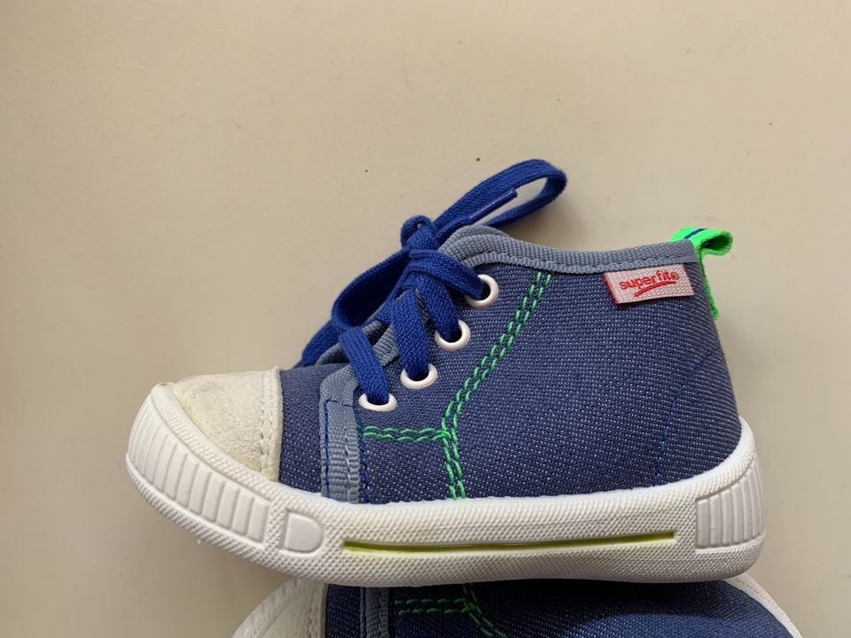 NEUE Superfit Schuhe Baby Gr. 18 in Marburg