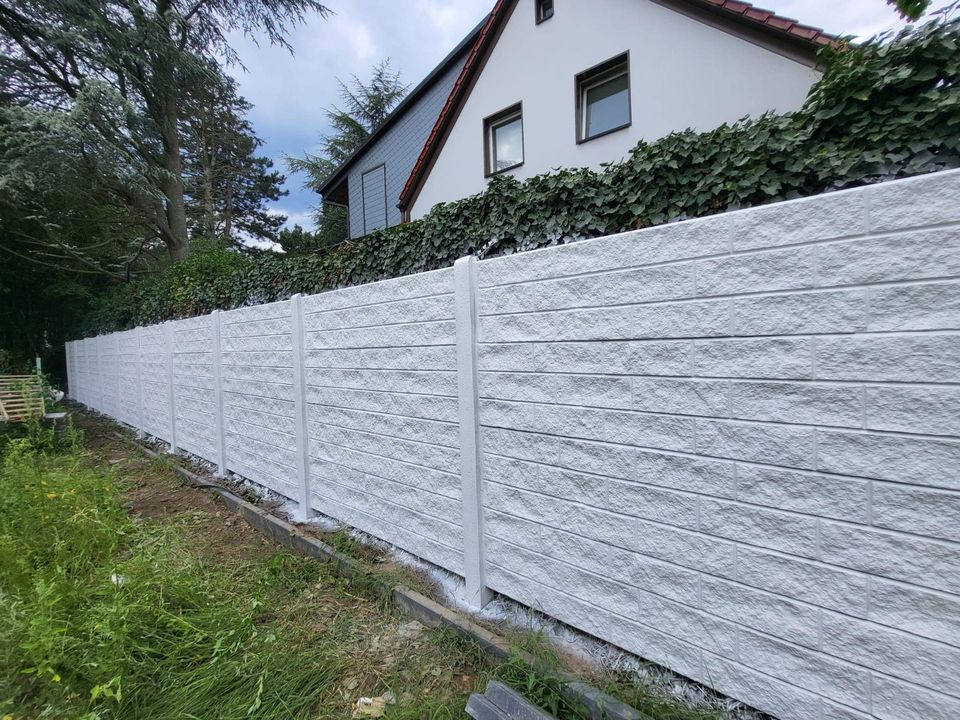 Betonzaun Betonzäune Sichtschutzzaun 40m Montage Gartenzaun in Halle