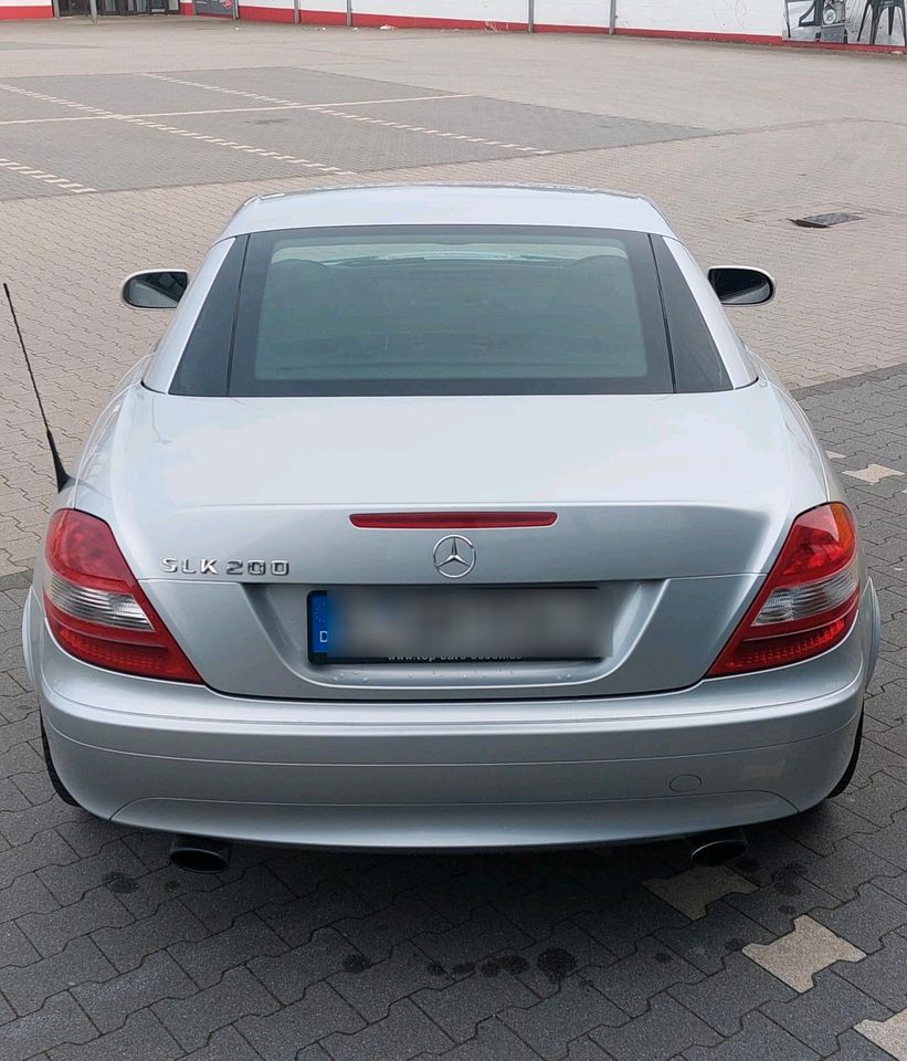 Zum verkauf steht hier ein sehr schöner slk 200 k in Essen