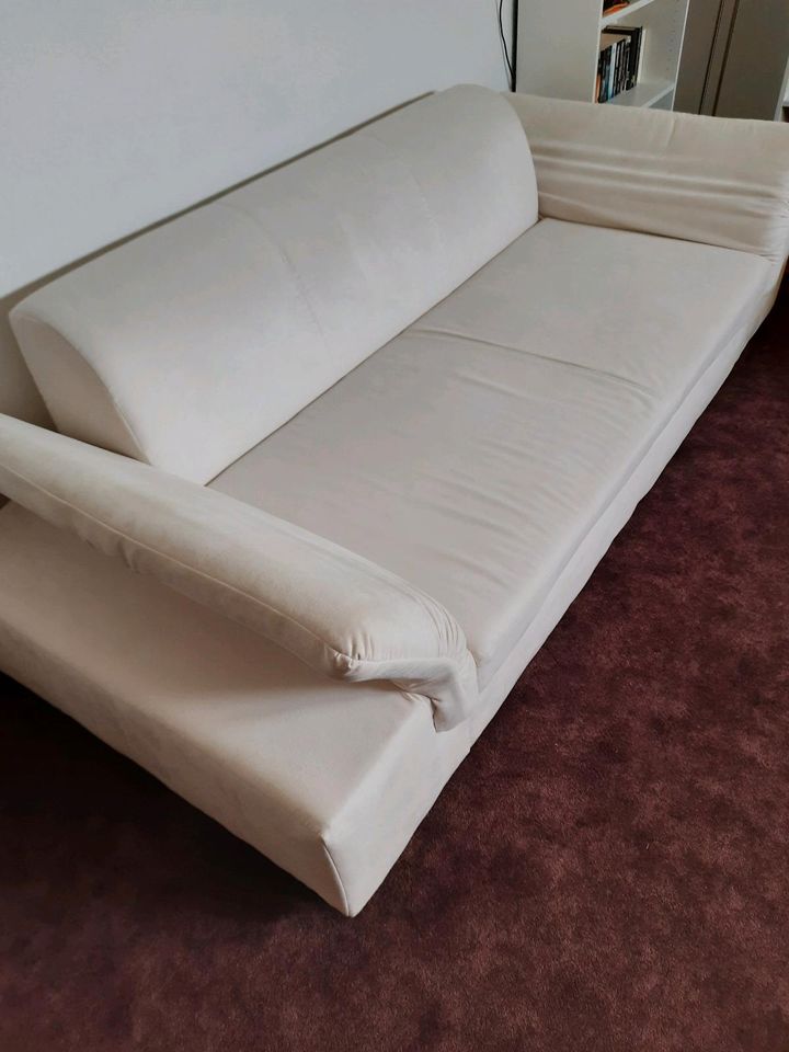 Couch Sofa cremefarben hell 2-sitzer in Reisbach