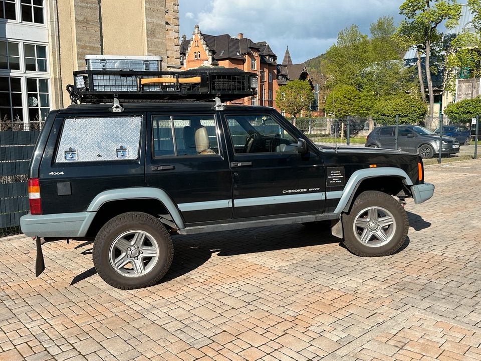 Jeep Grand Cherokee - 2,5l in Meiningen