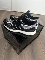 Adidas Ultraboost schwarz/weiß Sachsen - Plauen Vorschau
