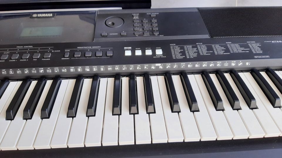 Yamaha PSR - EW400 Keyboard - TOP Zustand - Instrument in Bergisch Gladbach