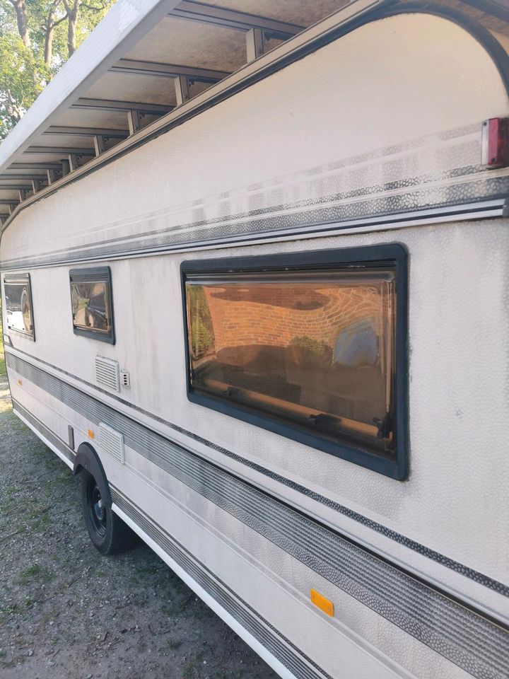 Hobby Wohnwagen Prestige 530 keine Papiere Standdach trocken Gas in Malente