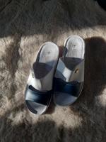Sandalen/Pantoletten blau weiß  NEU Sachsen - Chemnitz Vorschau