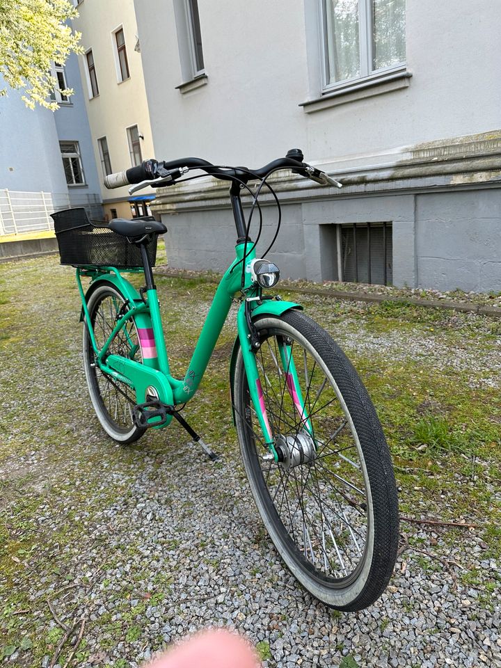 Fahrrad, Cityrad plus Helm in Erfurt